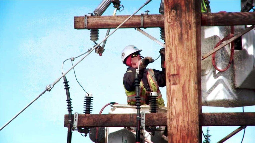 outside lineman lu 104