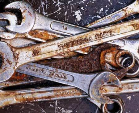 clean rusty hand tools